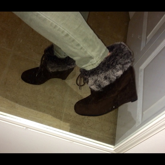 Booties, lace up with faux fur trim, 8 - Picture 6 of 7